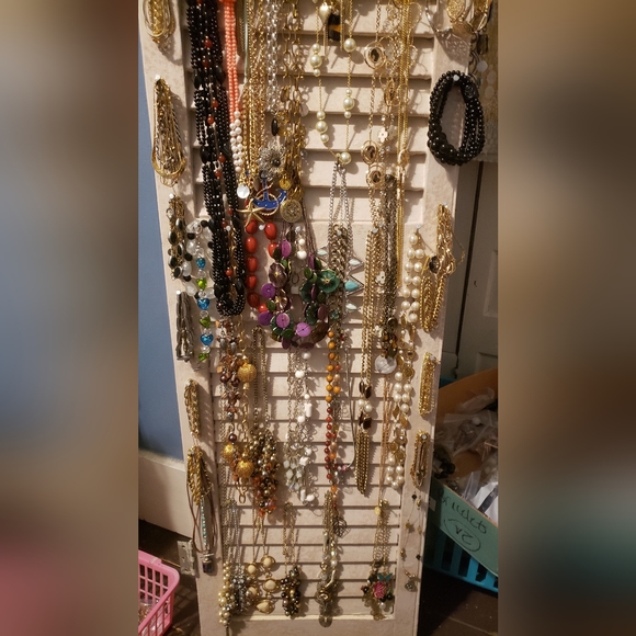 IMPRESSIVE Vintage/Modern Jewelry! Never Before Seen items! - Picture 6 of 16